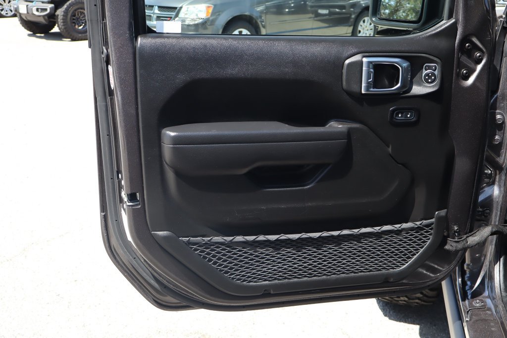 Used 2025 Jeep Wrangler Unlimited Sport AWD/4WD image 18