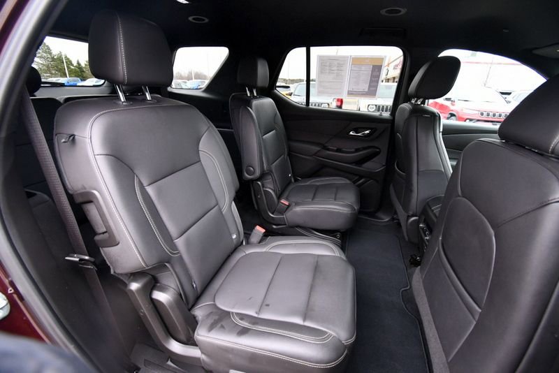 Used 2023 Chevrolet Traverse LT AWD/4WD image 19