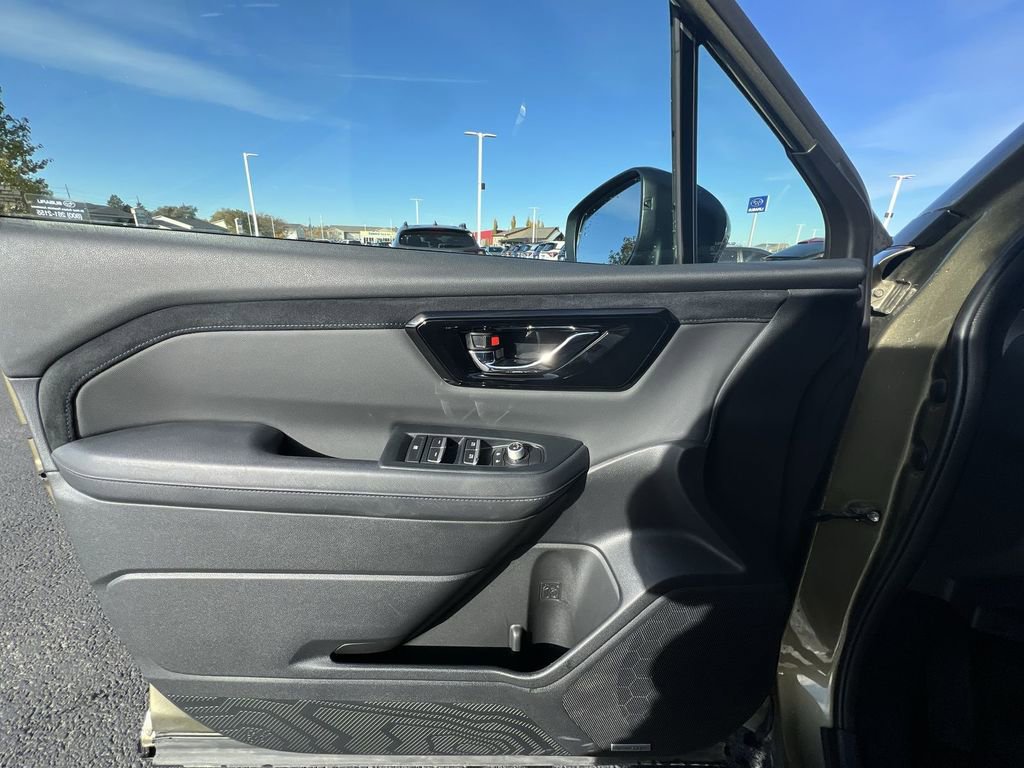 Used 2025 Subaru Forester Limited image 23