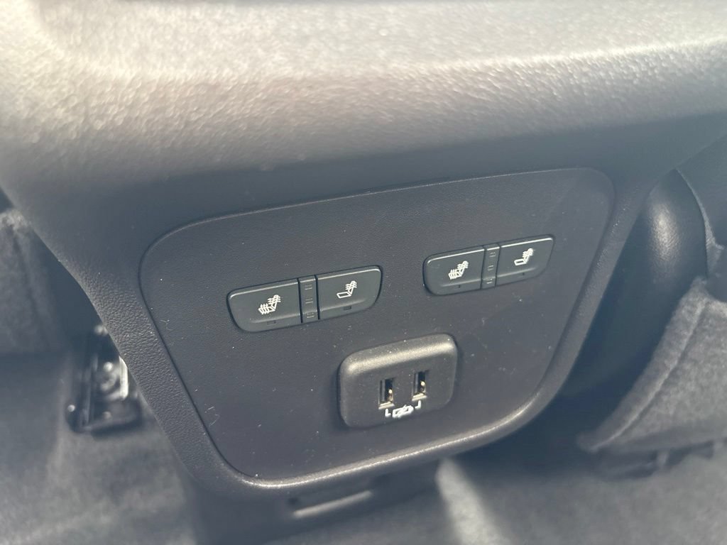 Used 2024 Chevrolet Equinox Premier AWD/4WD image 23