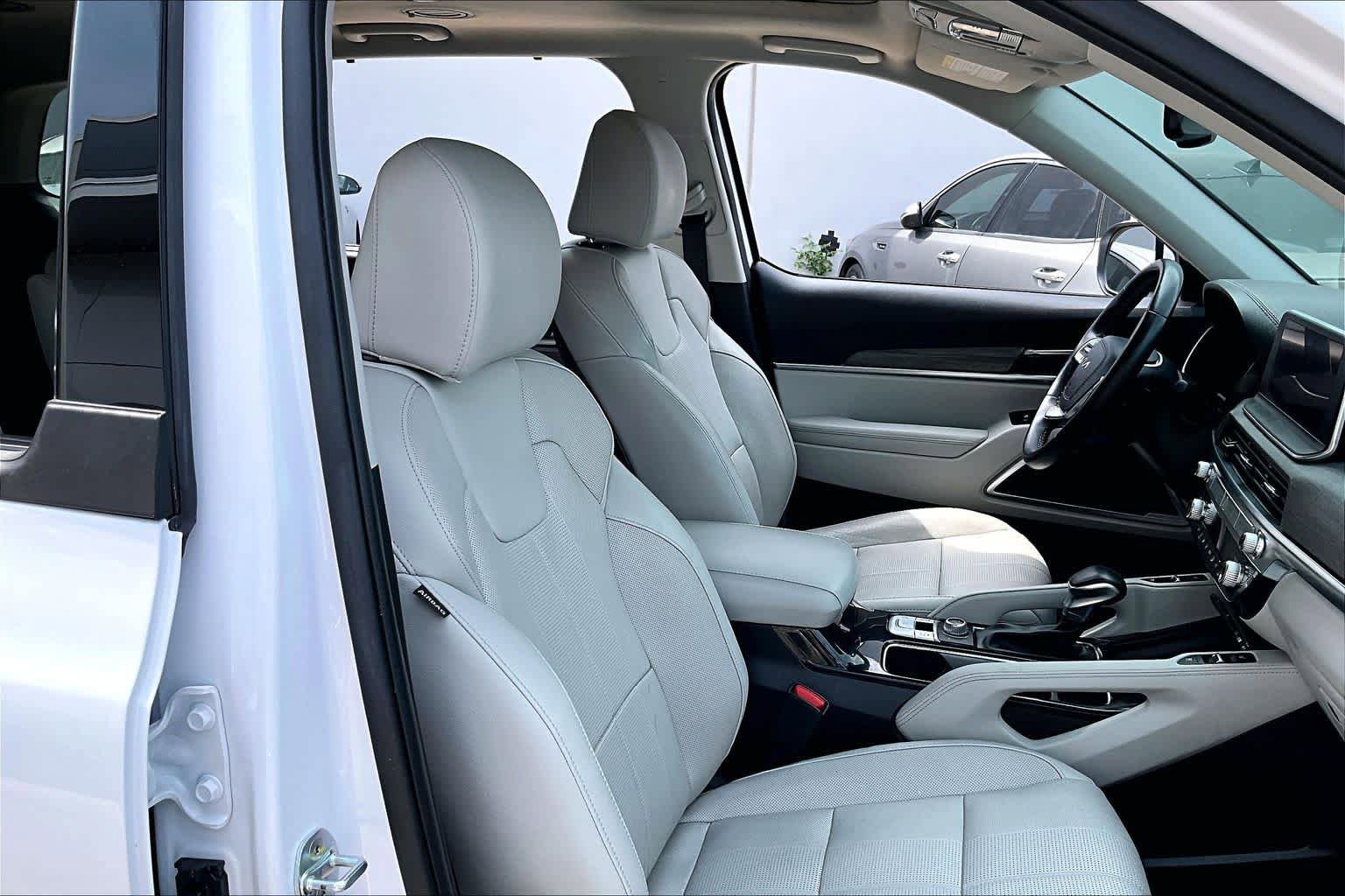 Used 2022 Kia Telluride EX w/ EX Premium Package image 9