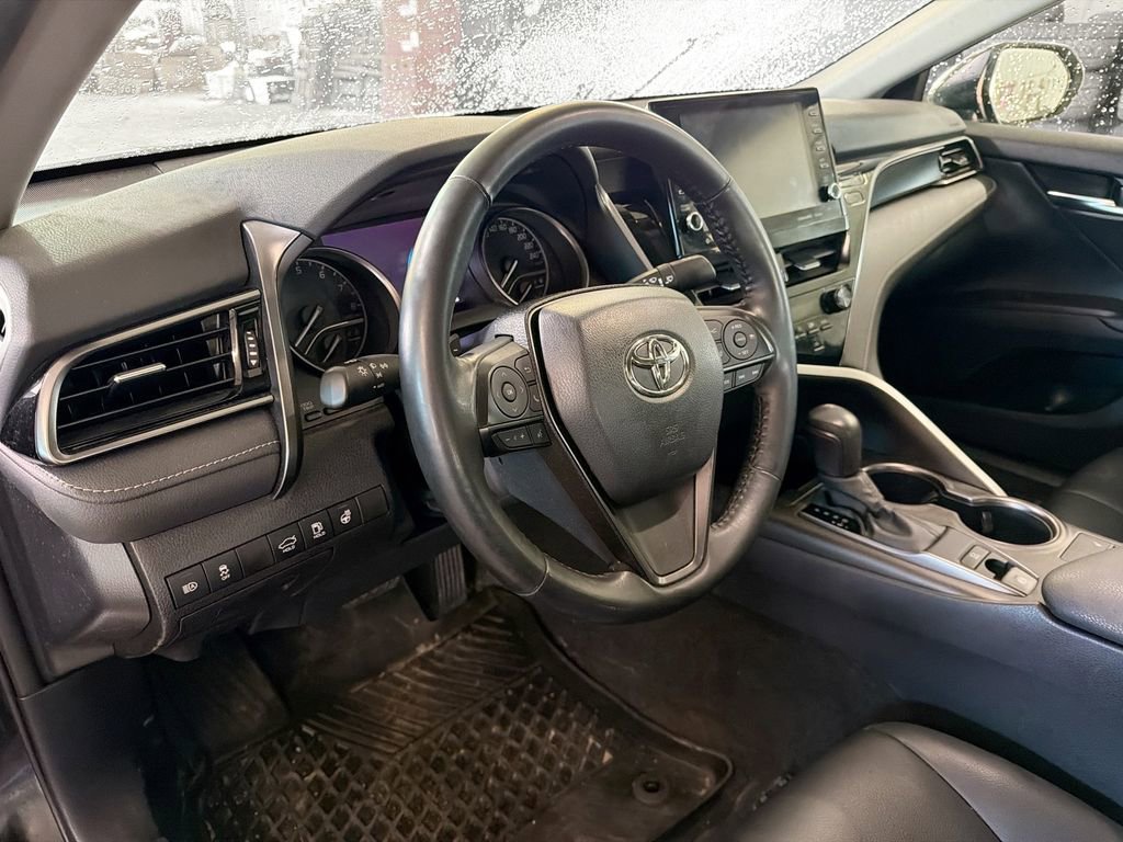 Used 2022 Toyota Camry SE image 8