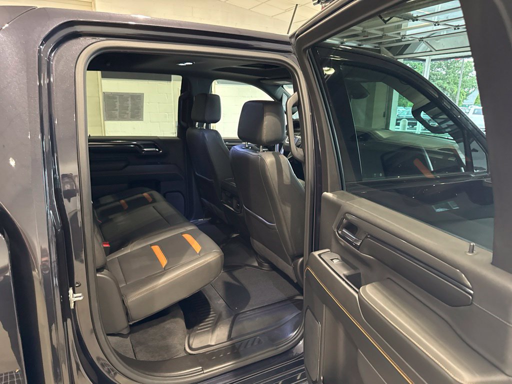 Used 2024 GMC Sierra 3500 AT4 AWD/4WD image 13