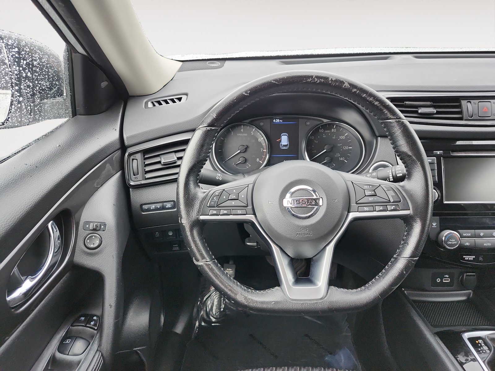 Used 2020 Nissan Rogue SV AWD/4WD image 12