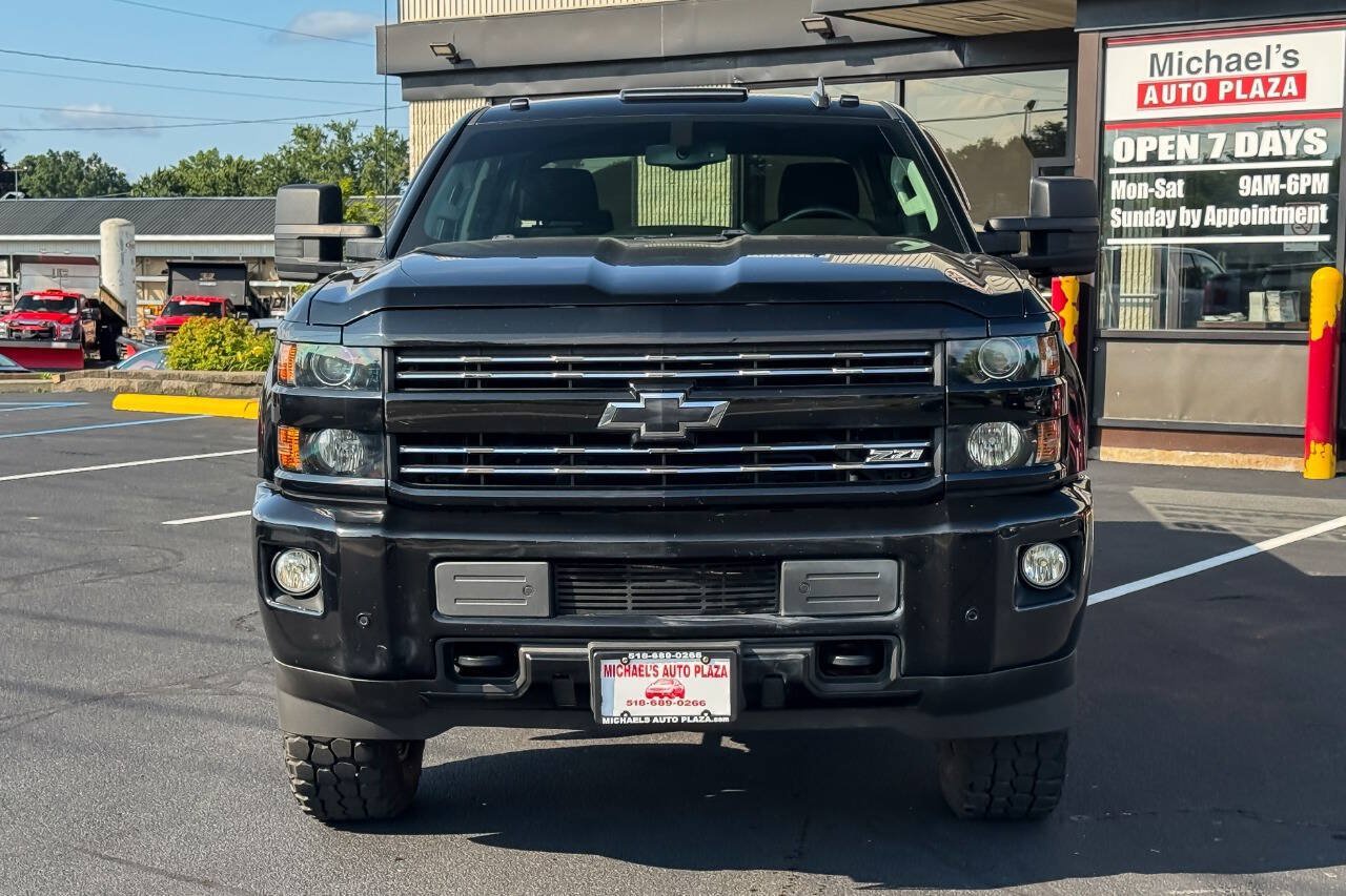 Used 2018 Chevrolet Silverado 2500 LT w/ Midnight Edition AWD/4WD image 9