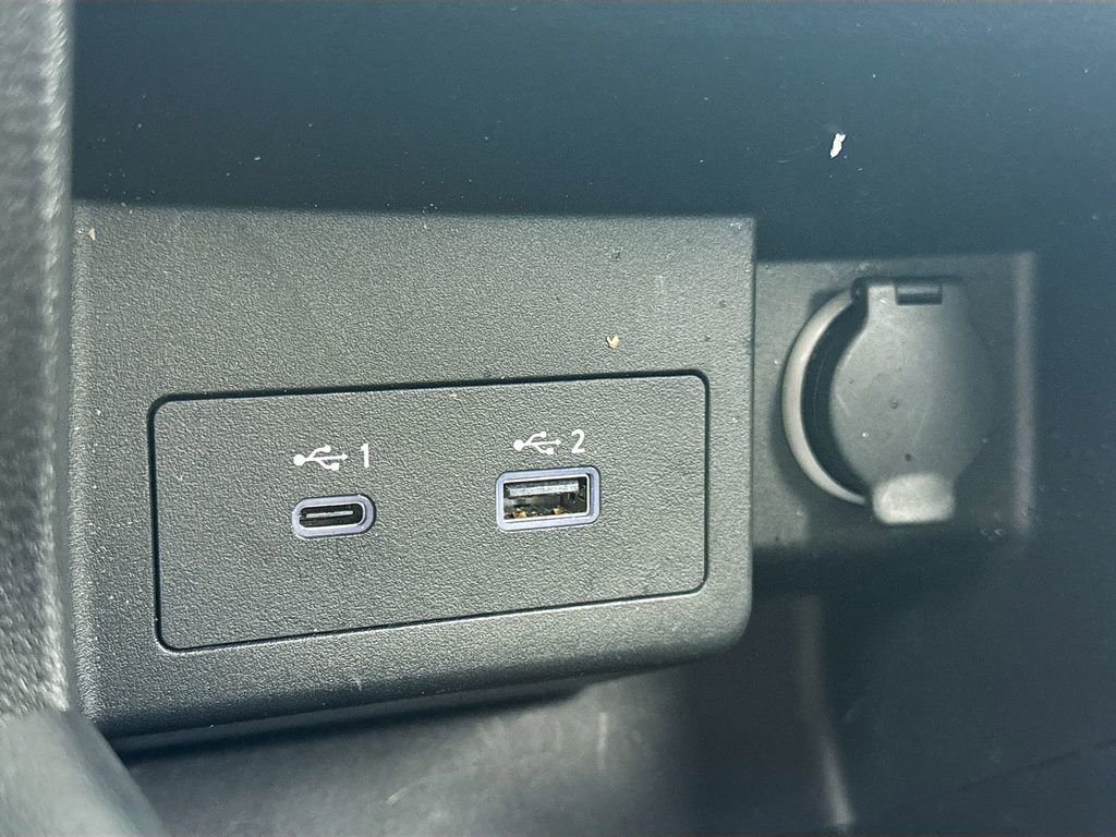 Used 2023 Nissan Kicks SR w/ SR Premium Package image 36