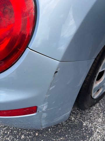 Used 2010 Volkswagen Beetle Coupe FWD image 9