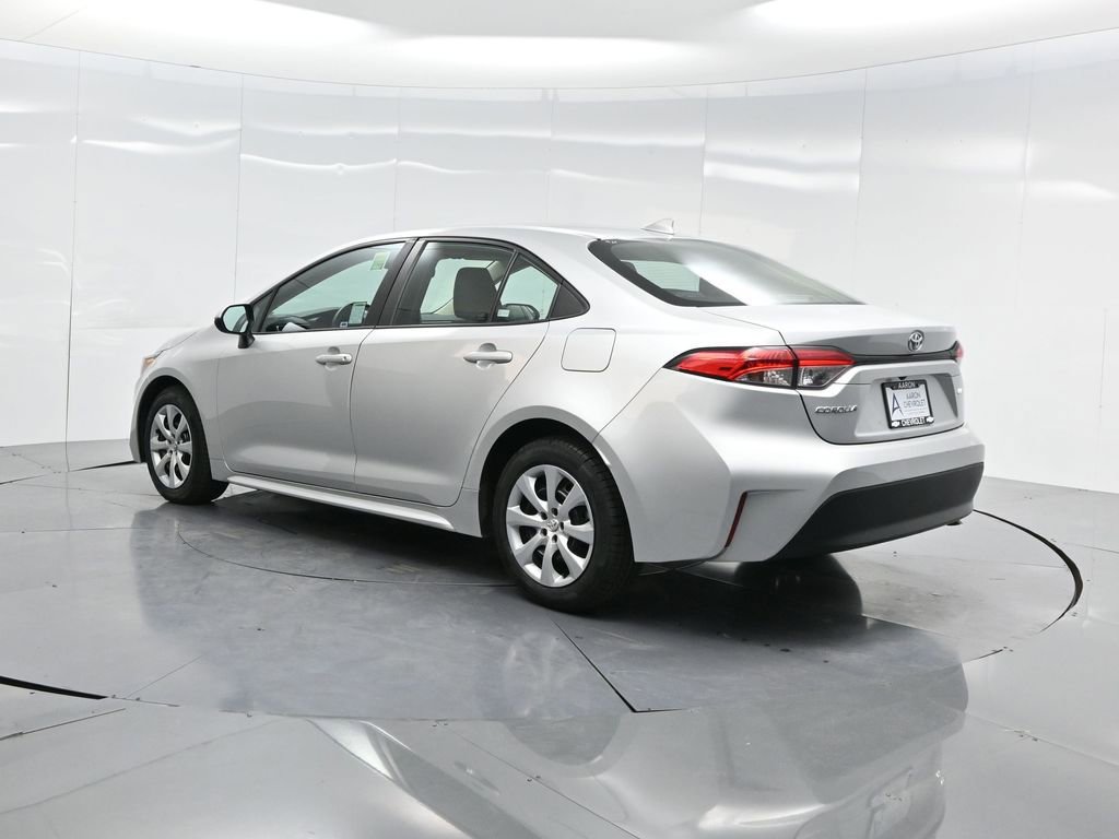 Used 2023 Toyota Corolla LE image 6