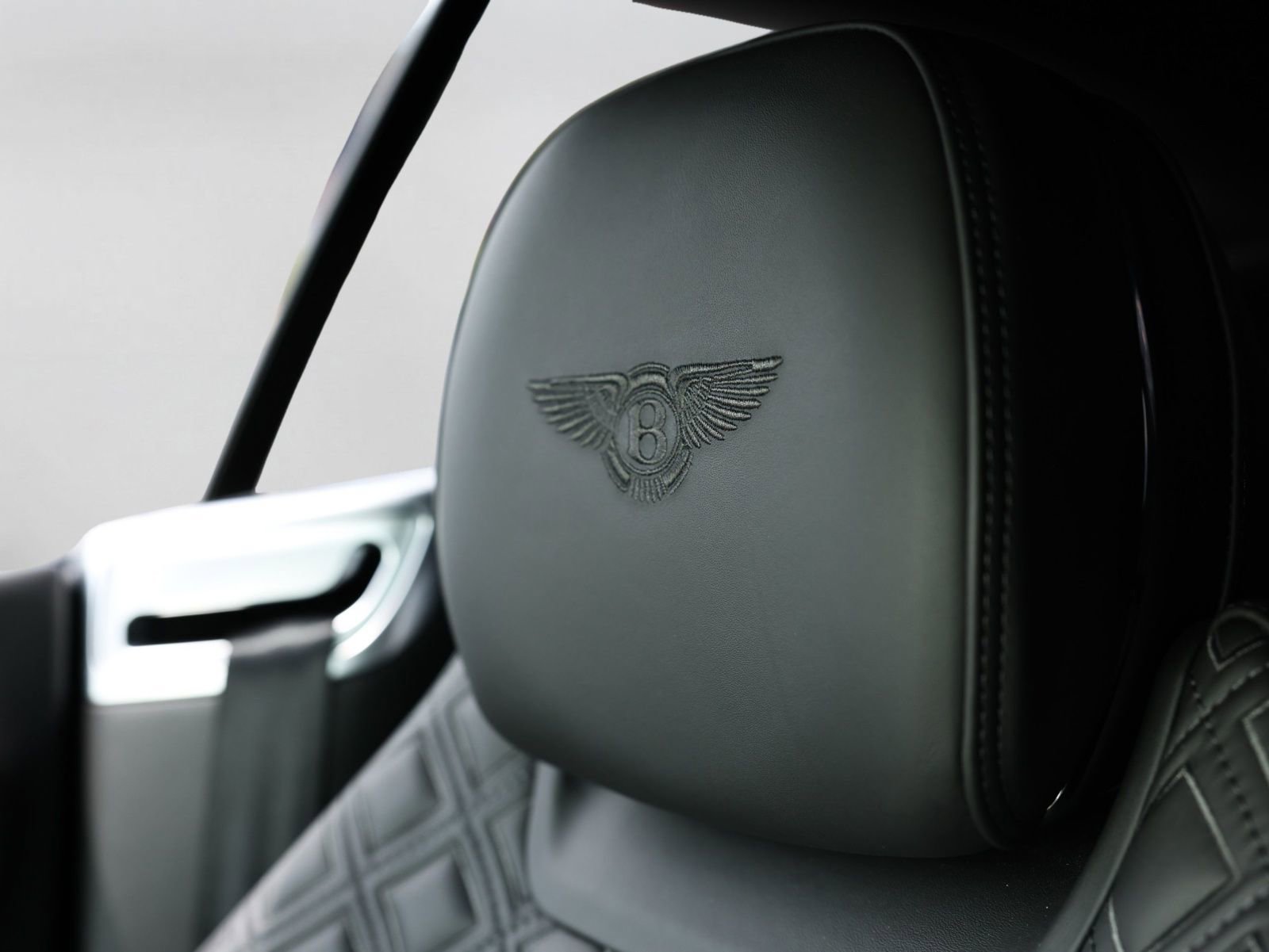 Used 2020 Bentley Continental GT AWD/4WD image 19
