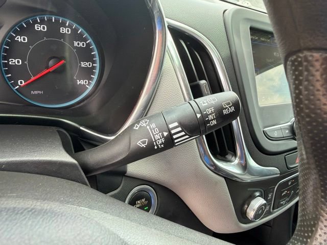 Used 2019 Chevrolet Equinox LS w/ LS Convenience Package FWD image 29