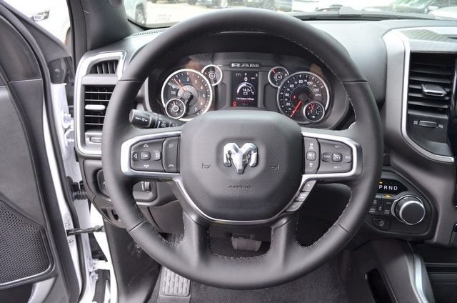 New 2026 RAM 1500 Express AWD/4WD image 16