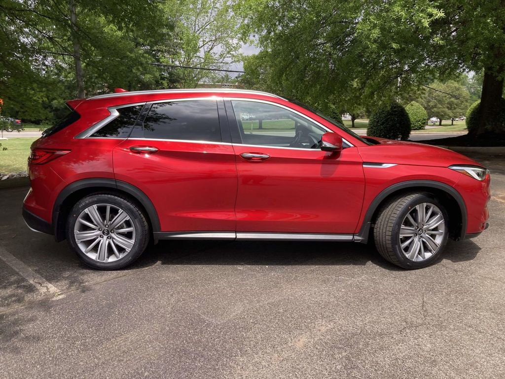 Used 2021 INFINITI QX50 Sensory FWD image 2