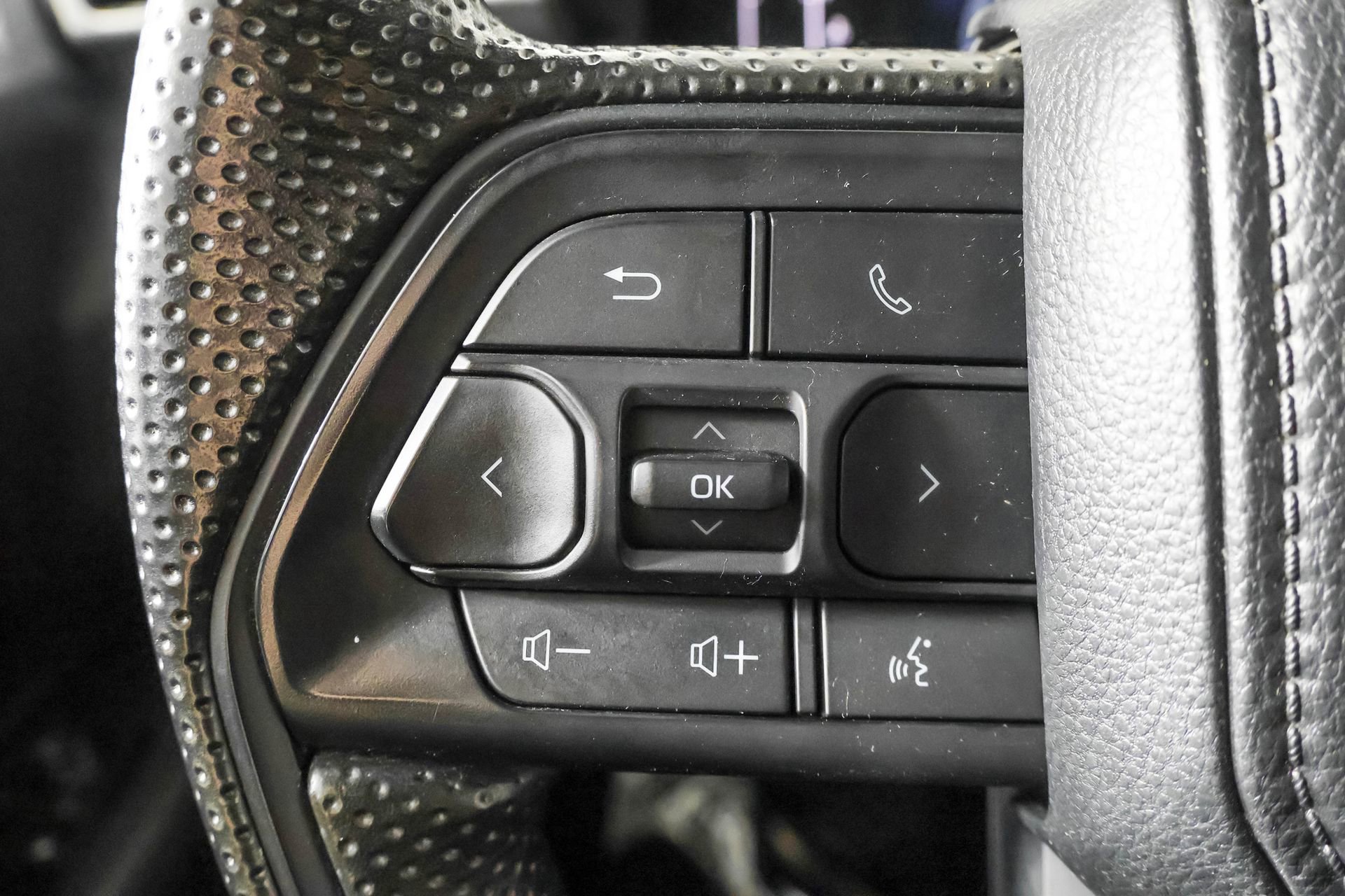 Used 2024 Toyota Tacoma SR RWD image 26