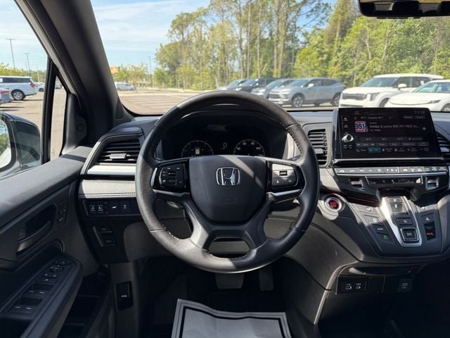 Used 2025 Honda Odyssey Sport-L image 13