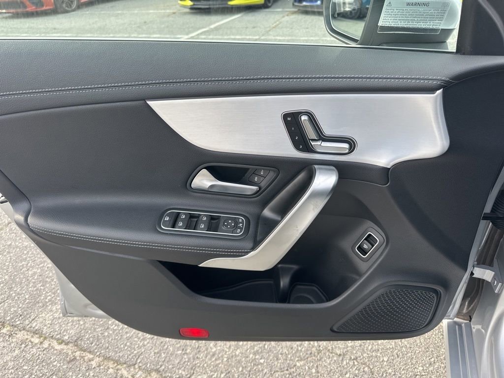 Used 2023 Mercedes-Benz CLA 250 image 24