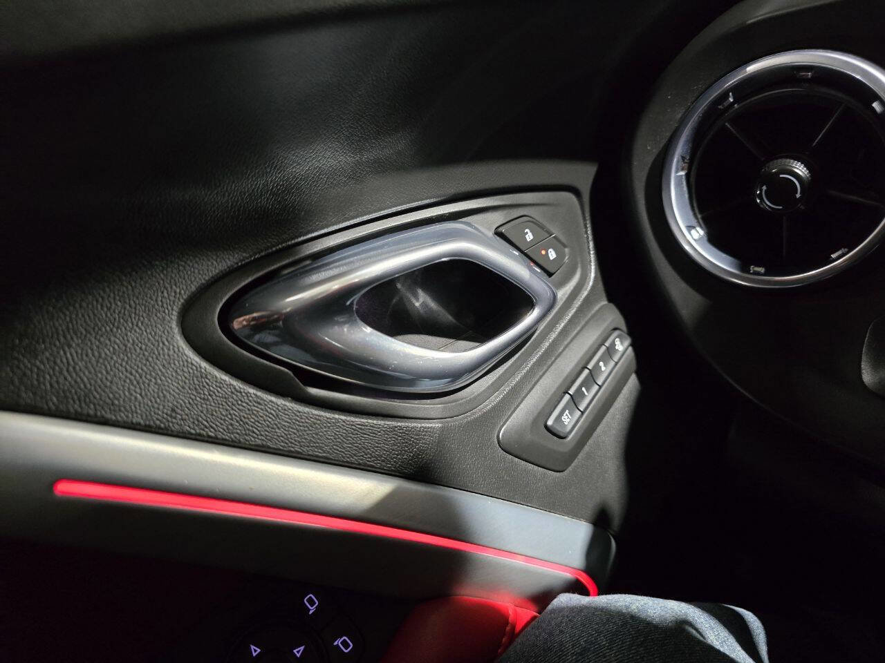 Used 2017 Chevrolet Camaro SS image 42