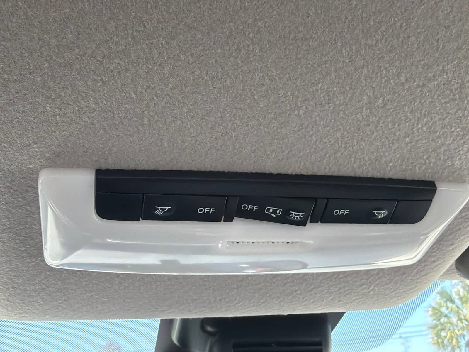 Used 2025 Nissan Versa S w/ S Plus Package image 34