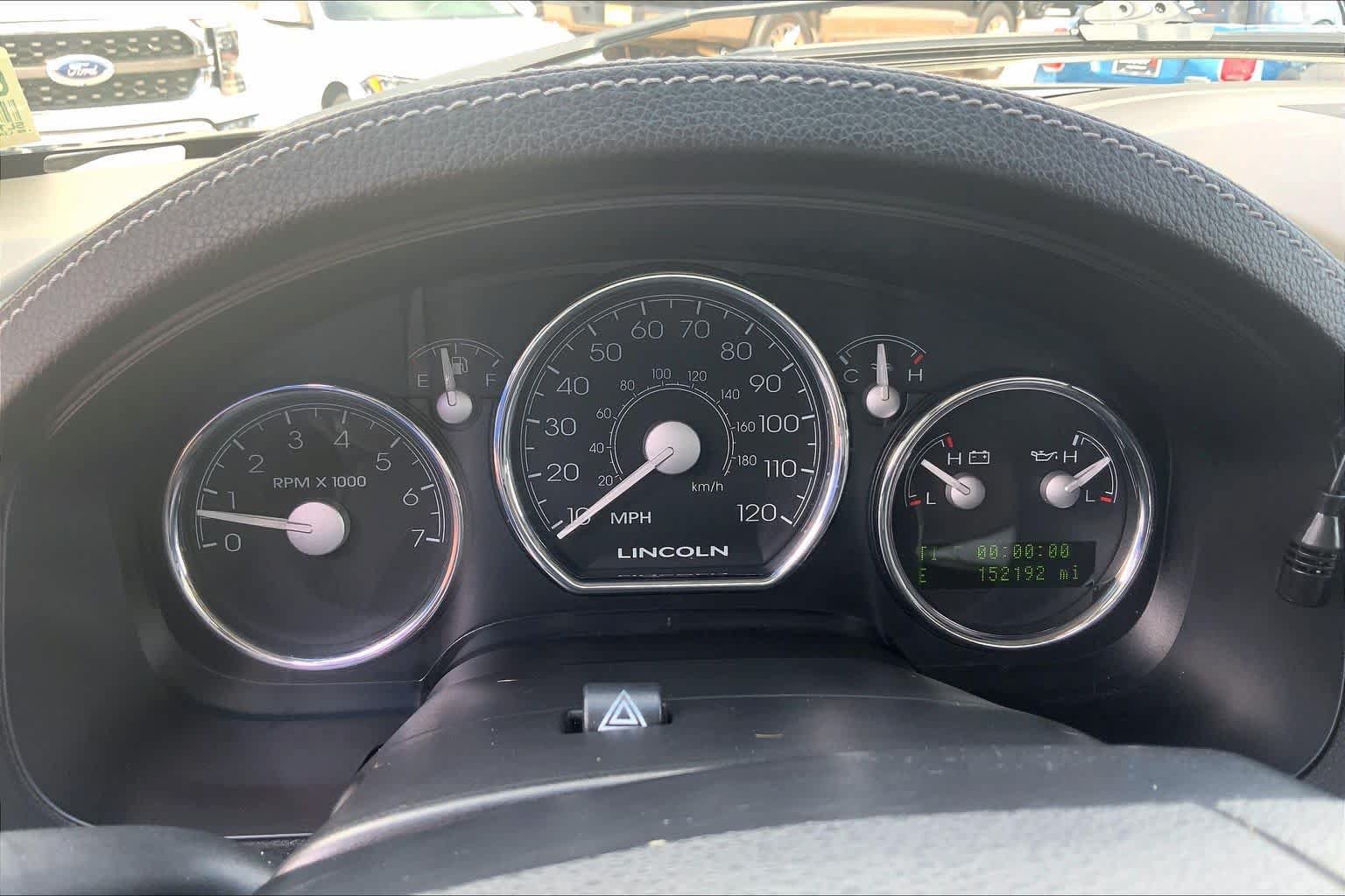 Used 2006 Lincoln Mark LT 2WD image 25