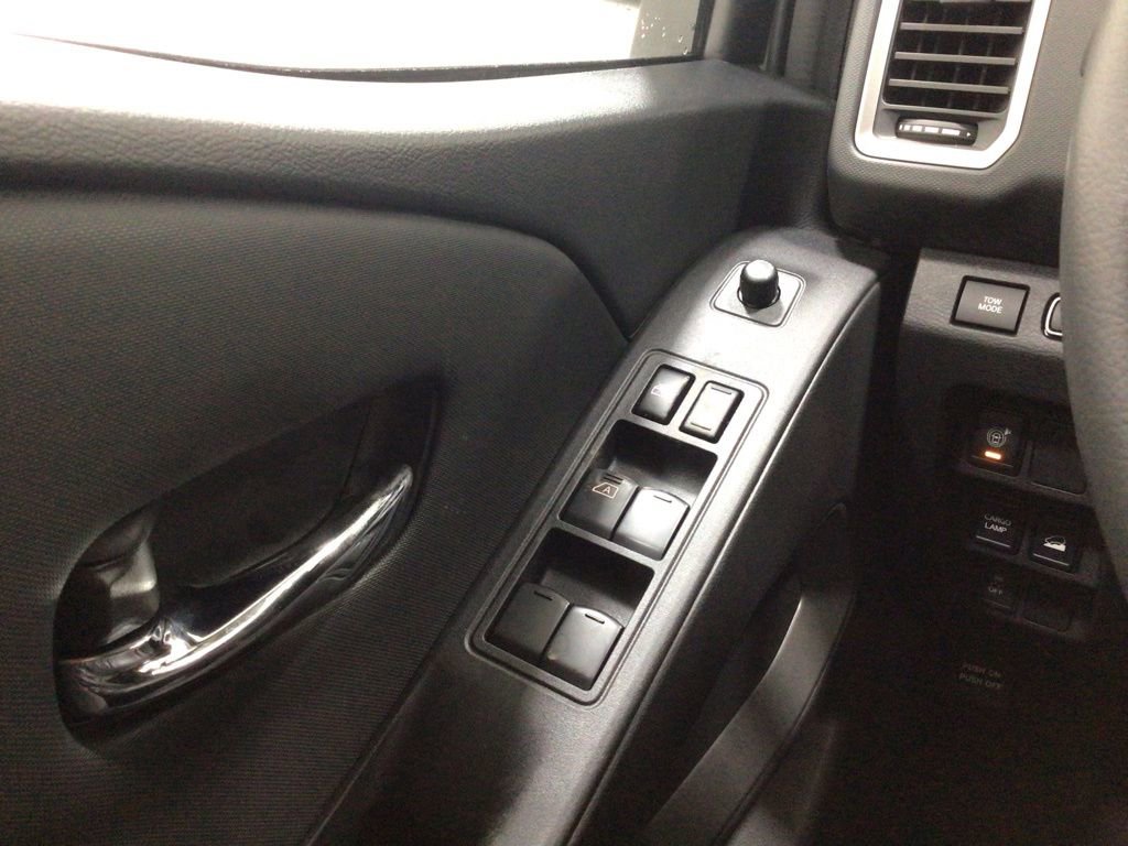 Used 2024 Nissan Frontier SL w/ Technology Package image 16