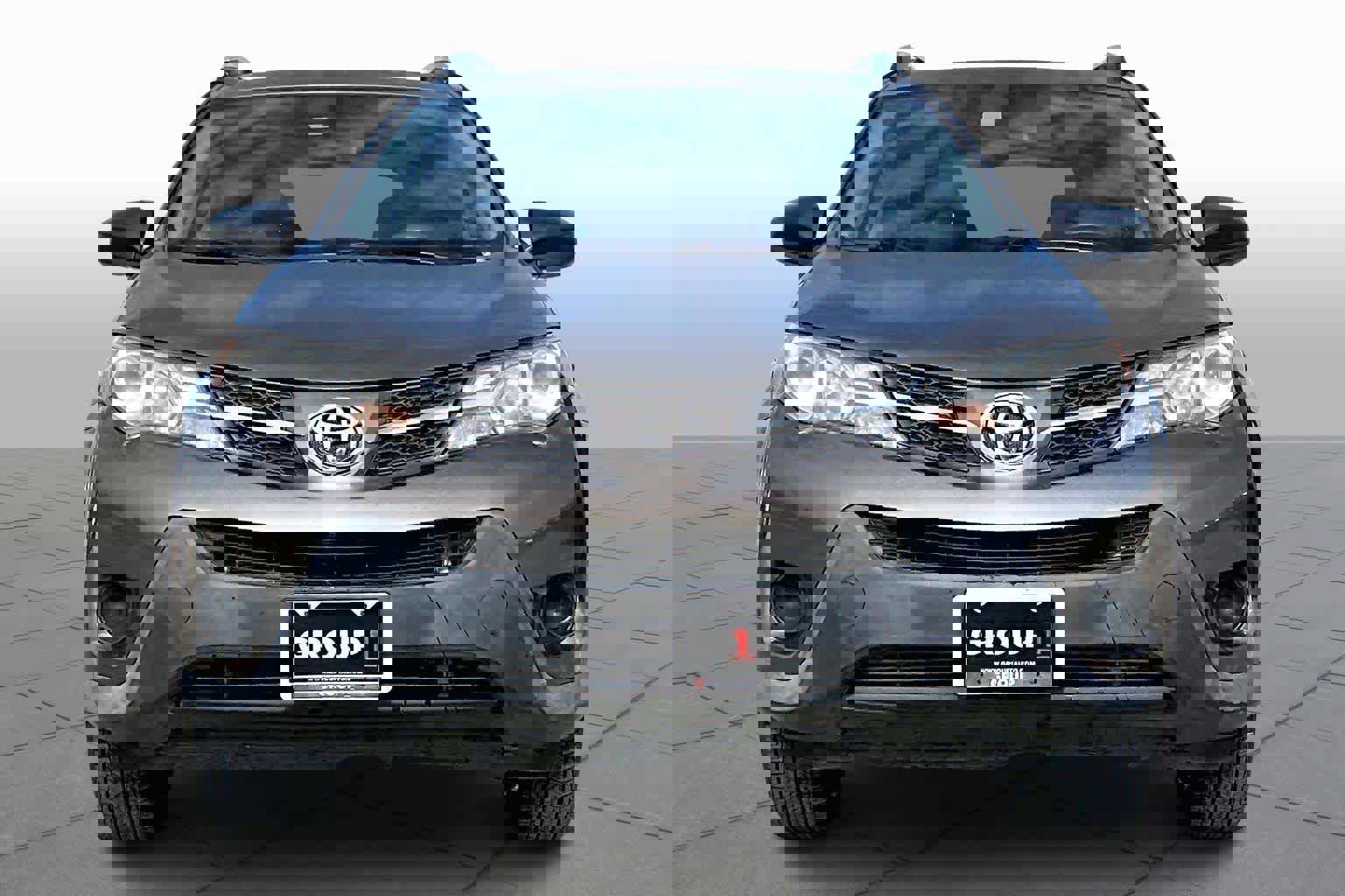 Used 2014 Toyota RAV4 LE image 3