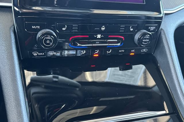 Certified 2023 Jeep Grand Cherokee L Laredo RWD image 21