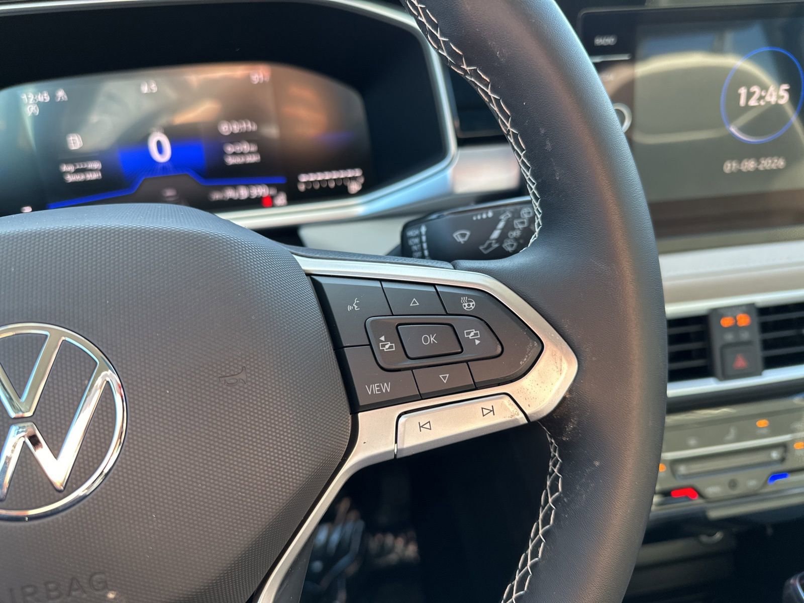 New 2026 Volkswagen Taos SE image 38