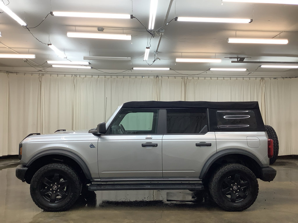 Used 2023 Ford Bronco Black Diamond AWD/4WD image 10