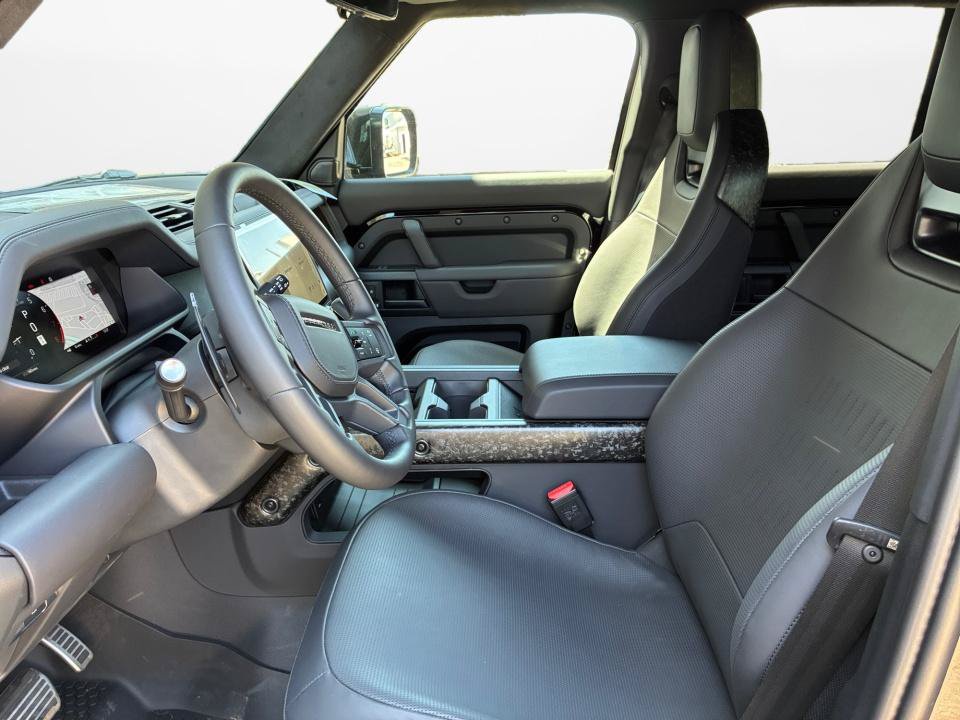 New 2026 Land Rover Defender 110 OCTA AWD/4WD image 9