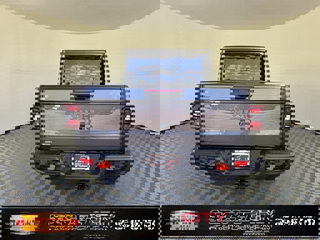 New 2025 Jeep Gladiator Mojave image 6