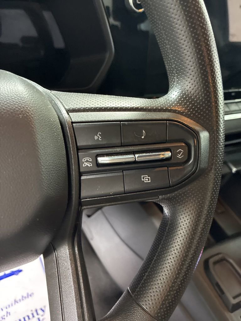 Used 2024 Chevrolet Colorado W/T image 13