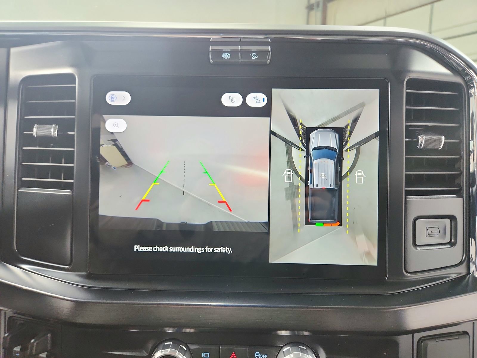 New 2026 Ford F250 Lariat w/ Chrome Package image 30