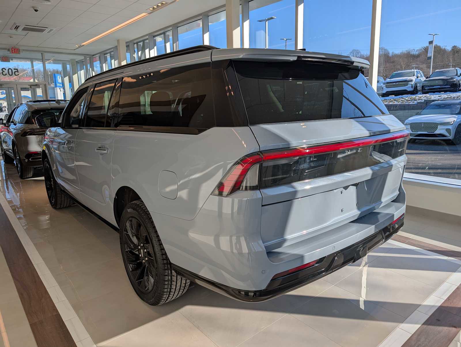 New 2026 Lincoln Navigator L Reserve w/ Jet Appearance Package image 8