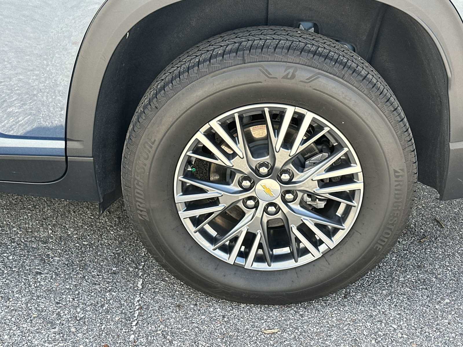 Certified 2024 Chevrolet Traverse LT FWD image 12