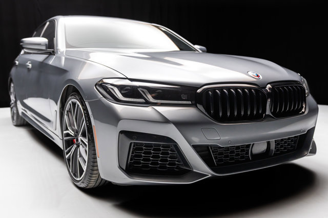 Used 2023 BMW M550i xDrive w/ Executive Package image 23