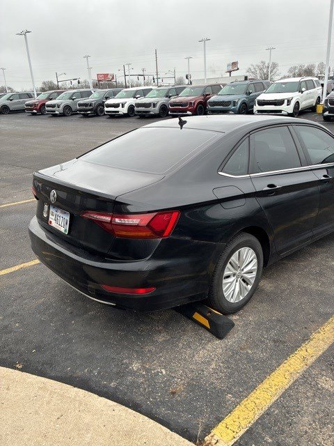Used 2019 Volkswagen Jetta image 17
