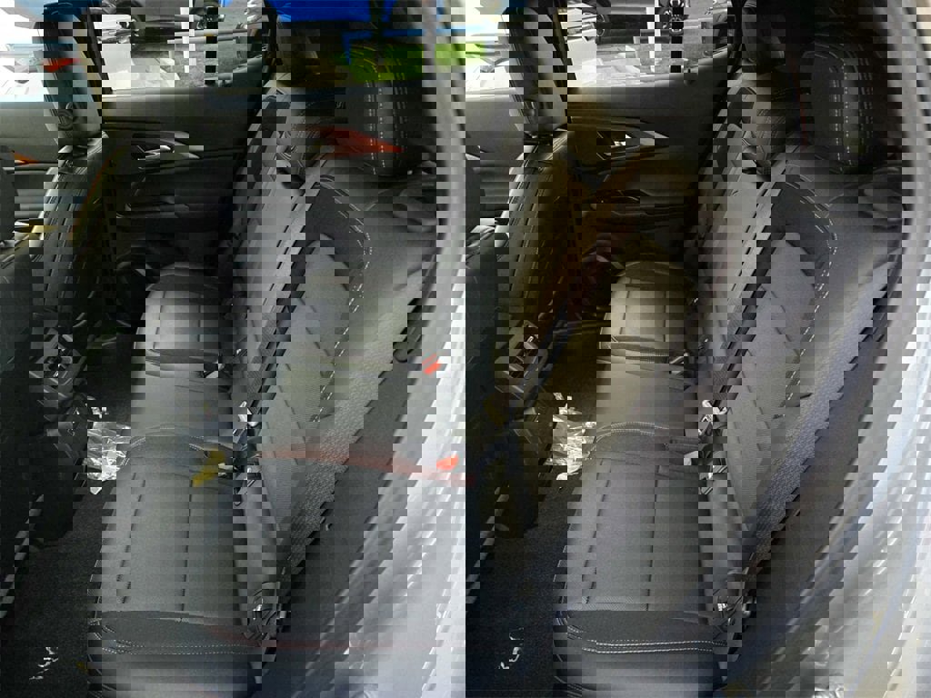 New 2026 Chevrolet Equinox EV RS image 4