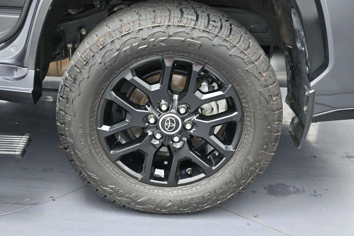 Used 2023 Toyota Sequoia Platinum AWD/4WD image 46