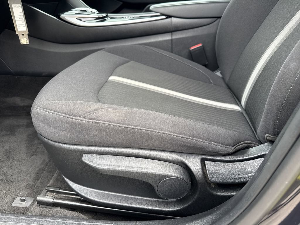 Used 2023 Hyundai Sonata SE FWD image 14