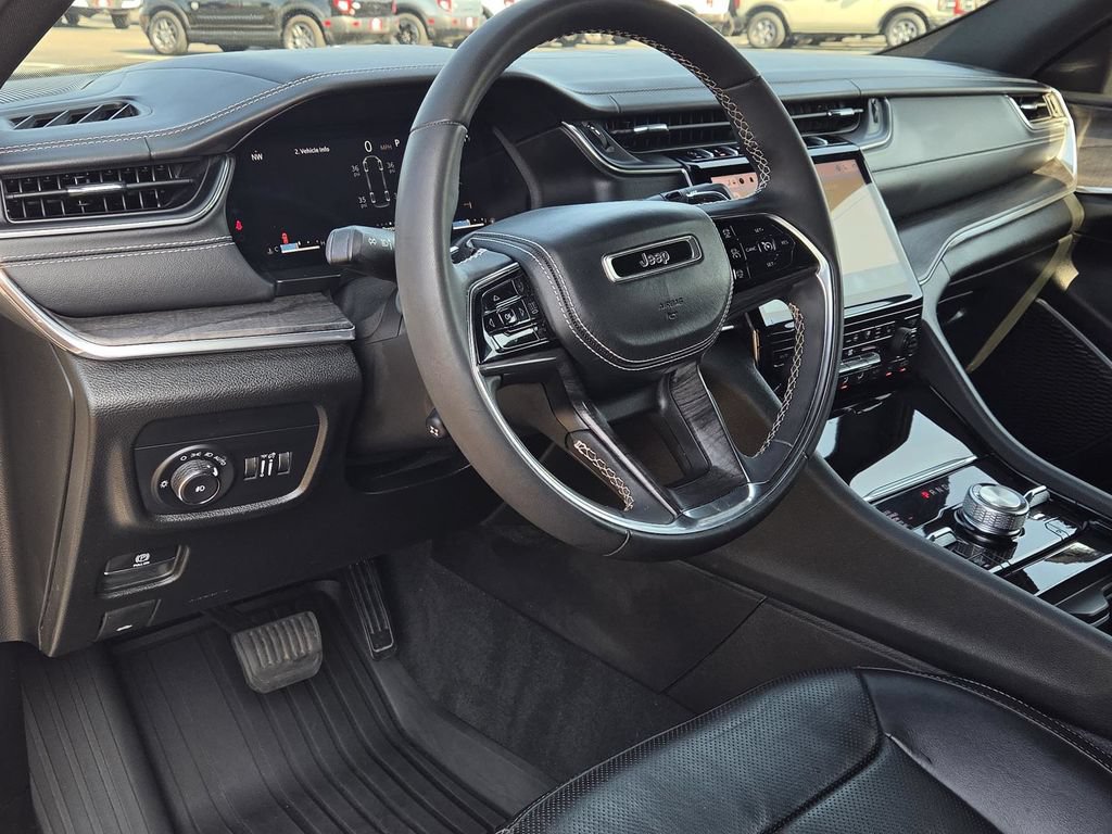 Used 2023 Jeep Grand Cherokee L Overland AWD/4WD image 15