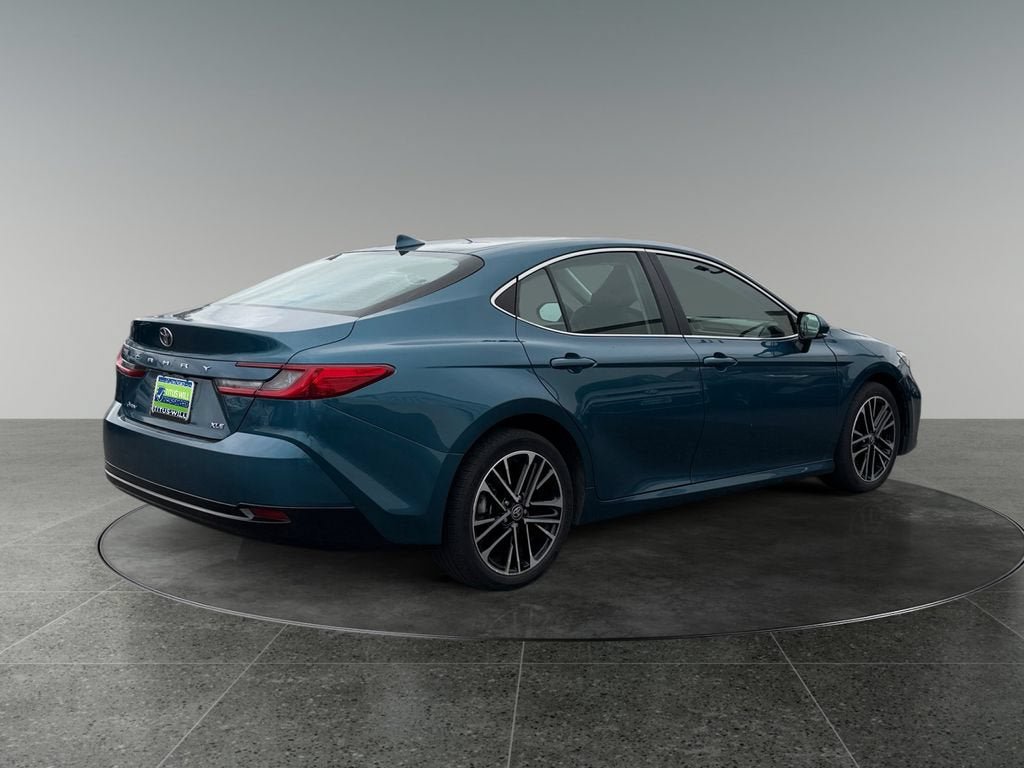 Used 2025 Toyota Camry XLE FWD image 9