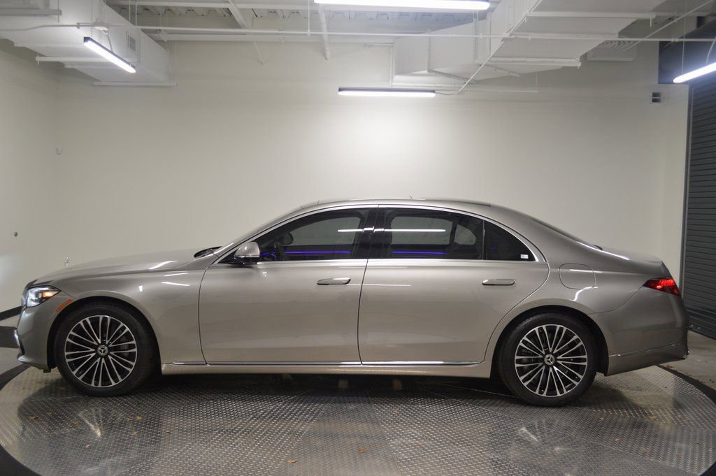 Used 2024 Mercedes-Benz S 580e 4MATIC Sedan video 2