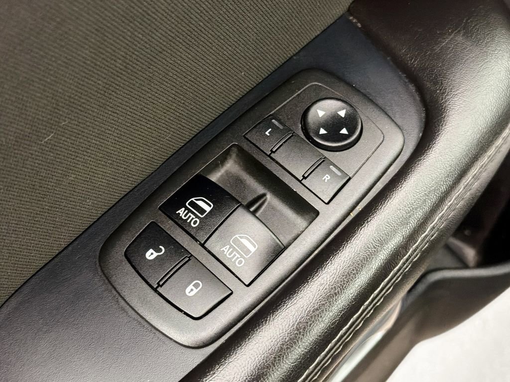 Used 2019 Dodge Challenger R/T w/ Driver Convenience Group image 17