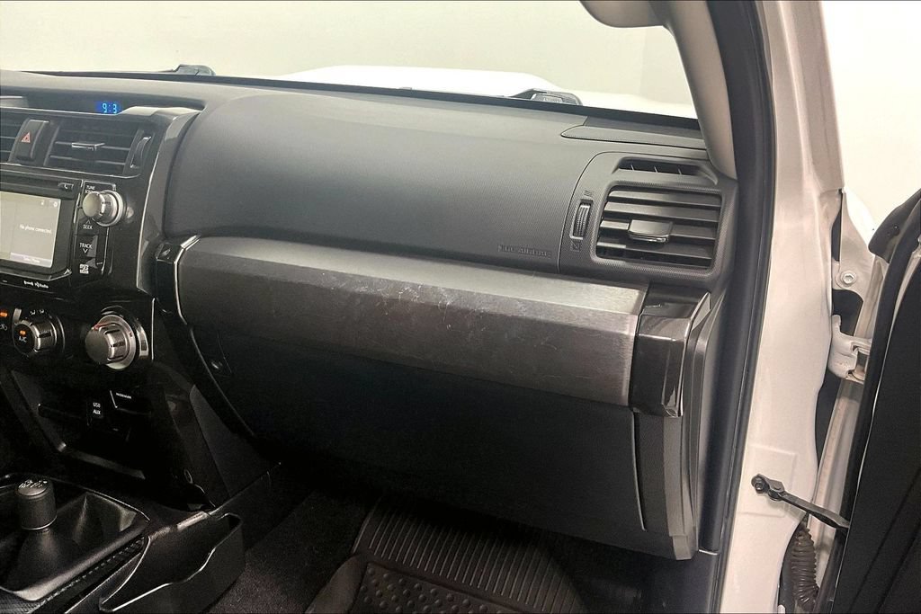 Used 2019 Toyota 4Runner TRD Off-Road Premium AWD/4WD image 16
