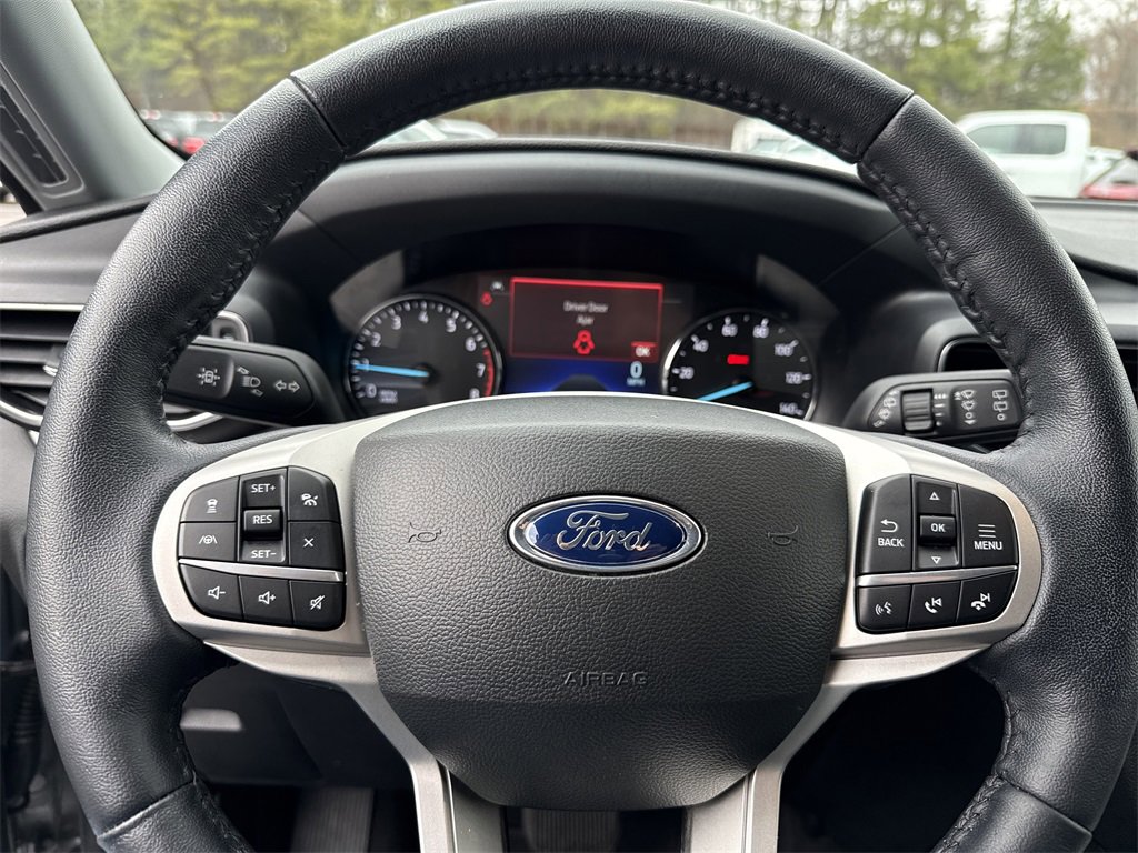Used 2022 Ford Explorer XLT w/ Equipment Group 202A image 26