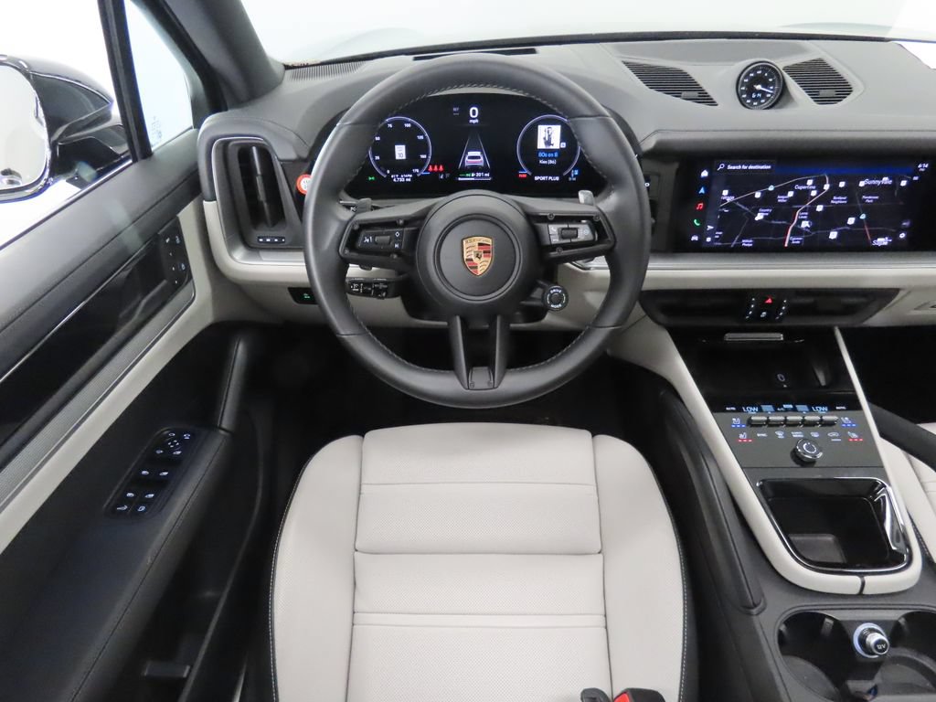 Certified 2026 Porsche Cayenne E-Hybrid AWD/4WD image 16