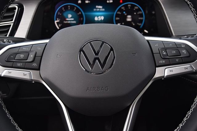 New 2026 Volkswagen Atlas Cross Sport SE image 18