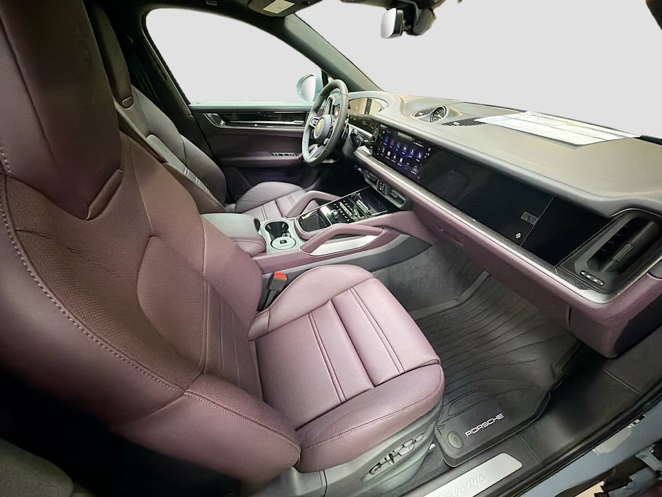 New 2026 Porsche Cayenne Coupe AWD/4WD image 30