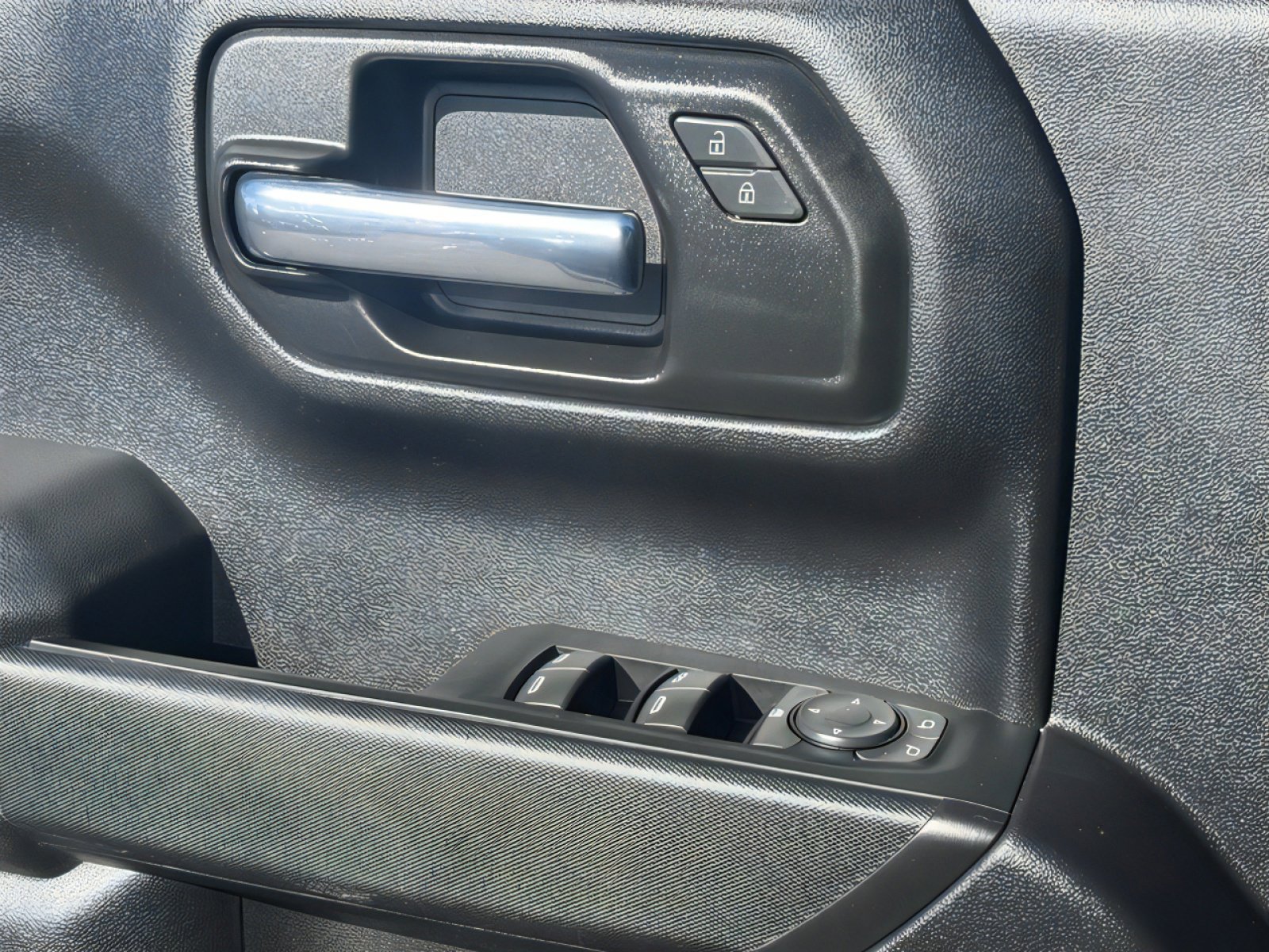 Used 2022 Chevrolet Silverado 1500 Custom w/ LPO, Dark Essentials Package image 20