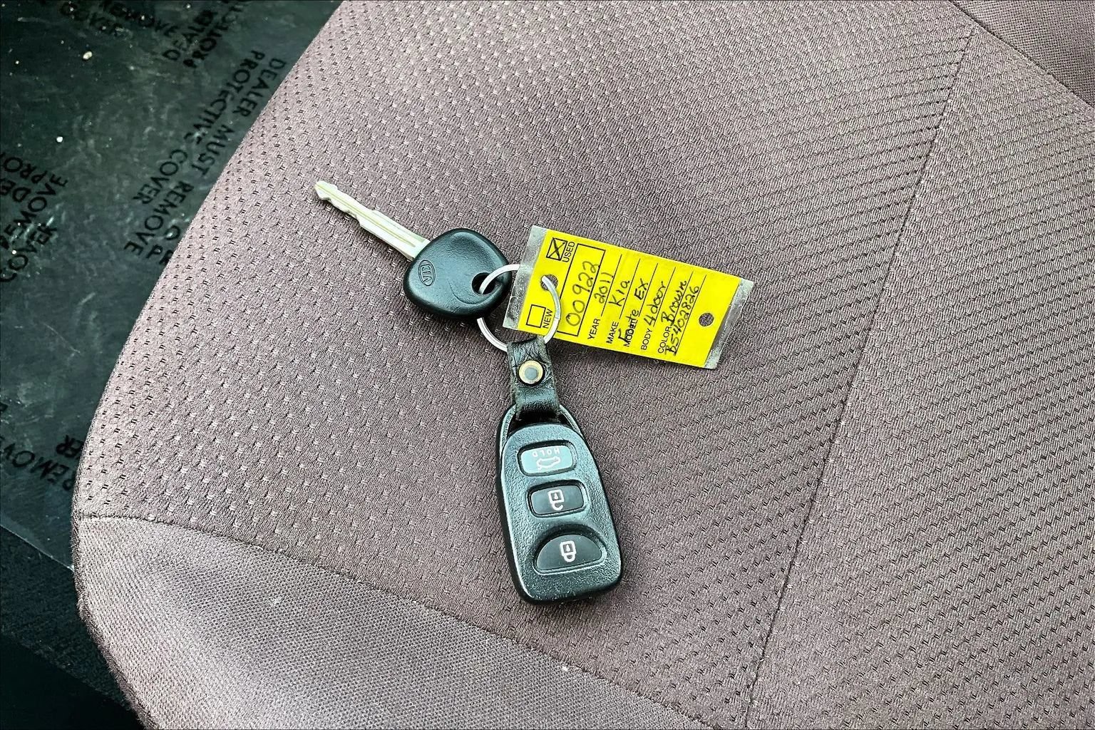 Used 2011 Kia Forte EX FWD image 30