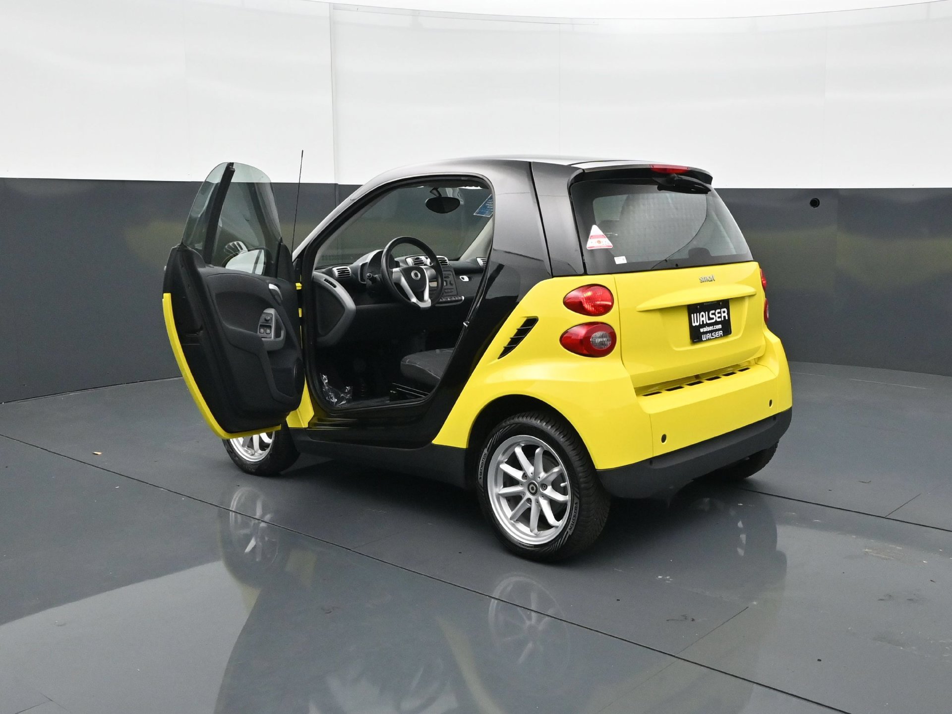 Used 2008 smart fortwo passion RWD image 23
